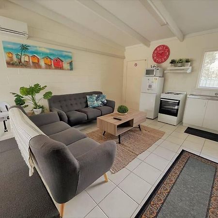 Three Palms Apartments Unit 2 Есперанс Екстериор снимка