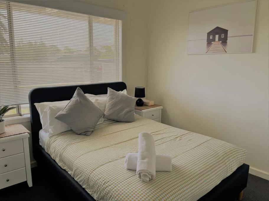 Three Palms Apartments Unit 2 Есперанс Екстериор снимка