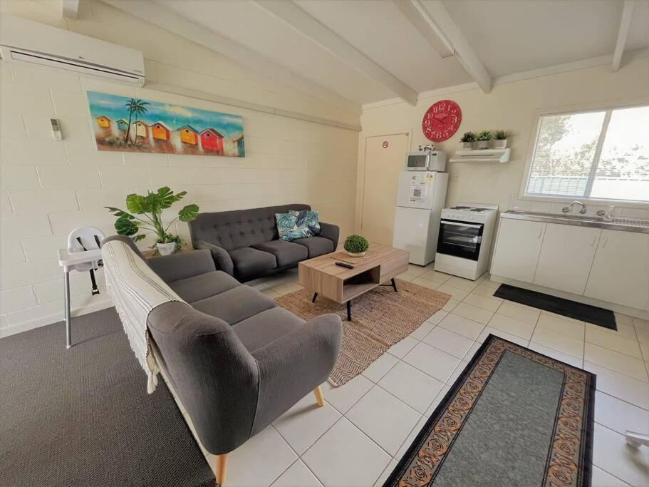 Three Palms Apartments Unit 2 Есперанс Екстериор снимка