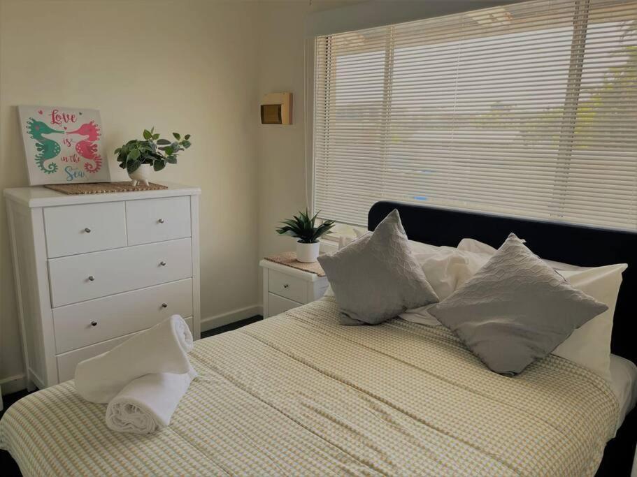 Three Palms Apartments Unit 2 Есперанс Екстериор снимка